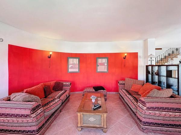 Casa independiente en calle Magnolias