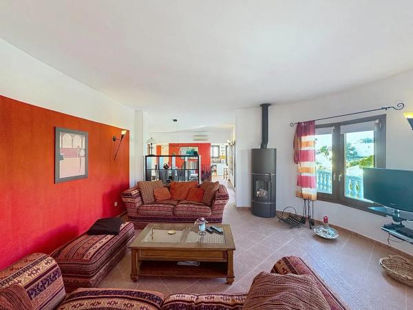 Casa independiente en calle Magnolias