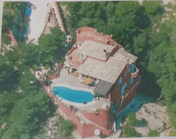 Casa independiente en calle Camelias