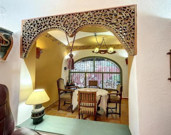 Casa independiente en calle Camelias