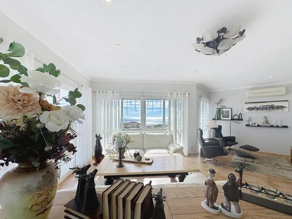 Chalet en calle Lirios, 43