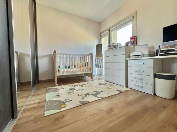 Piso en avenida Europa, 11