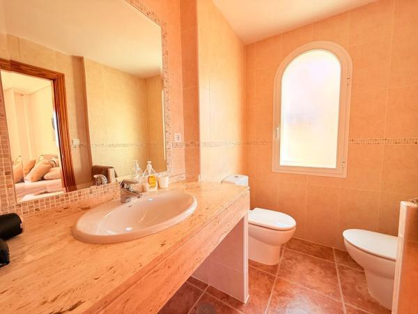 Chalet pareado en calle Girasoles