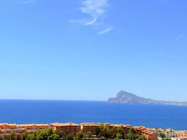 Chalet pareado en calle Girasoles