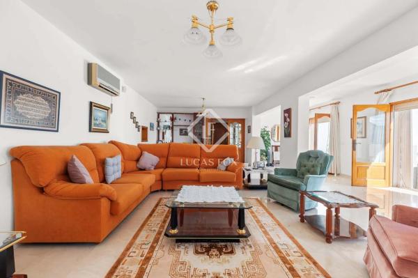 Casa independiente en Urbanización Ortenbach