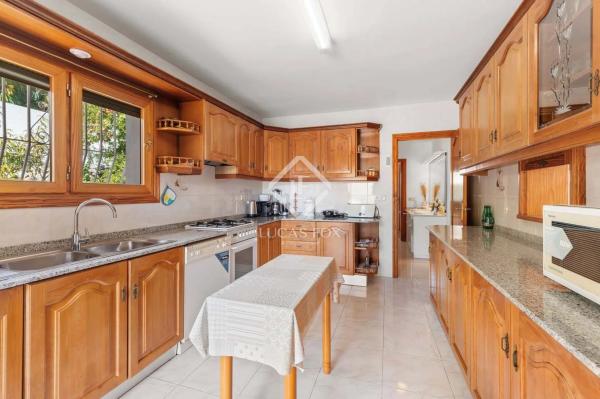 Casa independiente en Urbanización Ortenbach