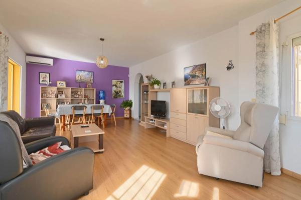 Casa independiente en Urbanización Ortenbach