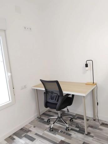 Piso en avenida d'Alcoi