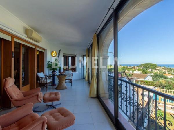 Casa independiente en calle Orquidia