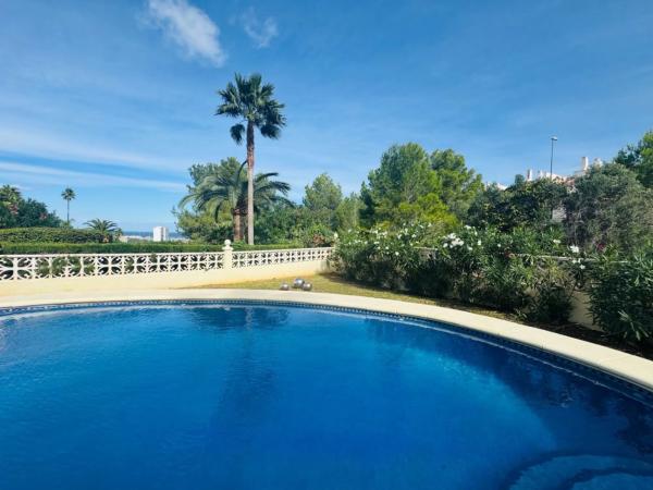 Casa independiente en calle Flor de Neu