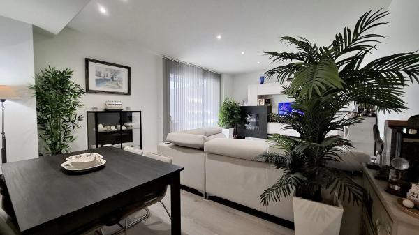 Piso en calle de Castor, 6