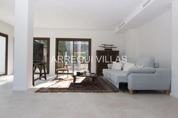 Casa independiente en CL Artemis