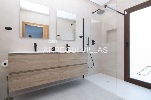 Casa independiente en CL Artemis