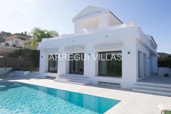 Casa independiente en CL Artemis