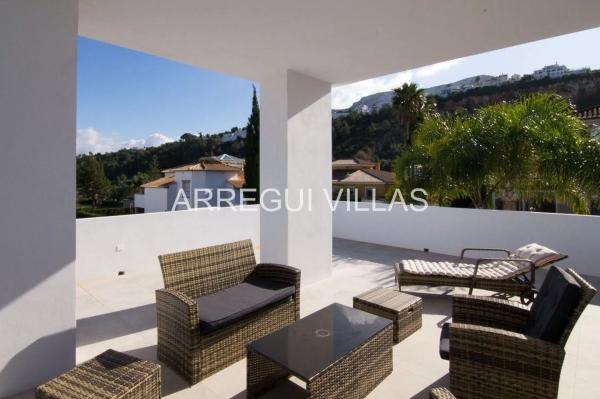 Casa independiente en CL Artemis