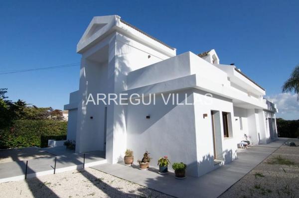 Casa independiente en CL Artemis