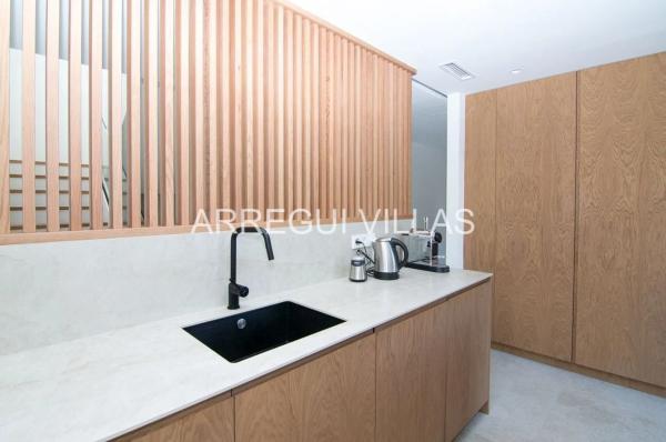 Casa independiente en CL Artemis