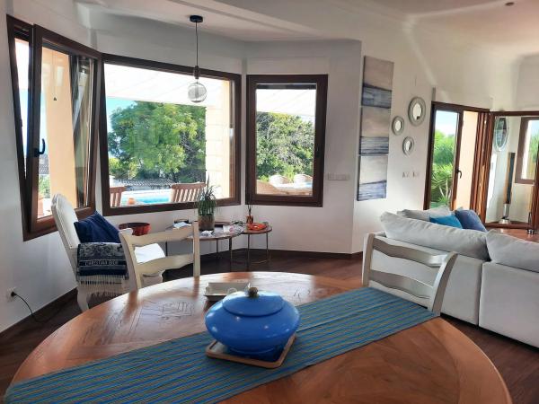 Casa independiente en calle Medussa