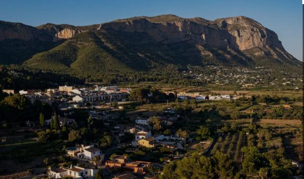 Casa terrera en camino del Cementeri, 70