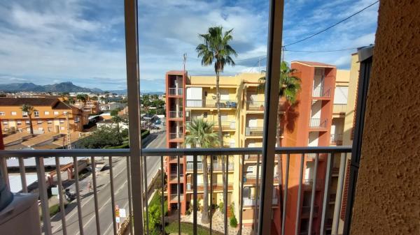 Piso en Barrio Les Bovetes-La Felicidad