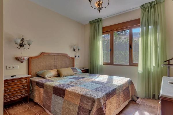 Casa independiente en calle Columba