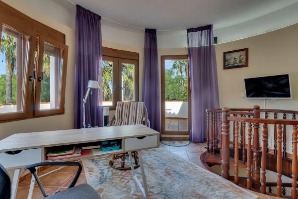 Casa independiente en calle Columba