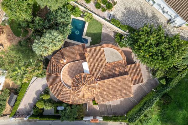 Casa independiente en calle Columba