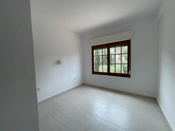 Casa independiente en calle Pal·las