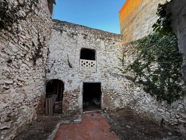 Casa de pueblo en calle de les Parres