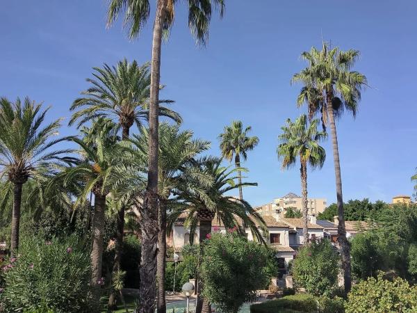 Chalet adosado en avenida Arenal, 12