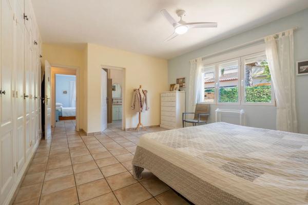 Casa independiente en calle l'Arpella