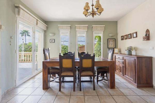 Casa independiente en calle l'Arpella