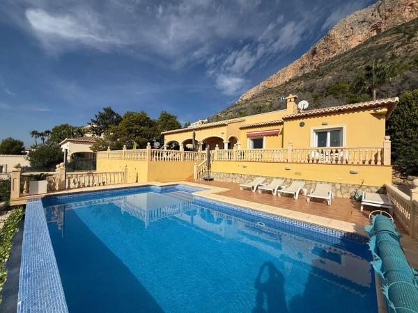 Casa independiente en calle de Cancer