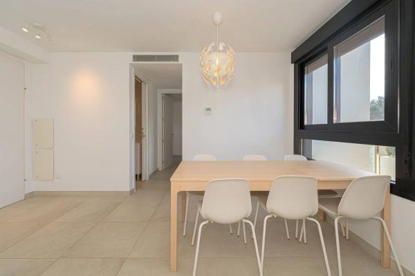 Piso en calle Vall de Gallinera, 6