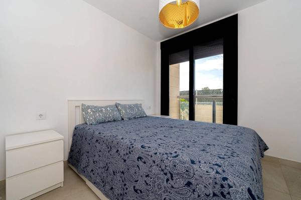 Piso en calle Vall de Gallinera, 6