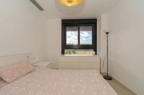 Piso en calle Vall de Gallinera, 6