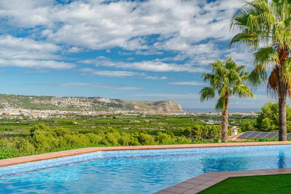 Casa independiente en CL Rio Jalon