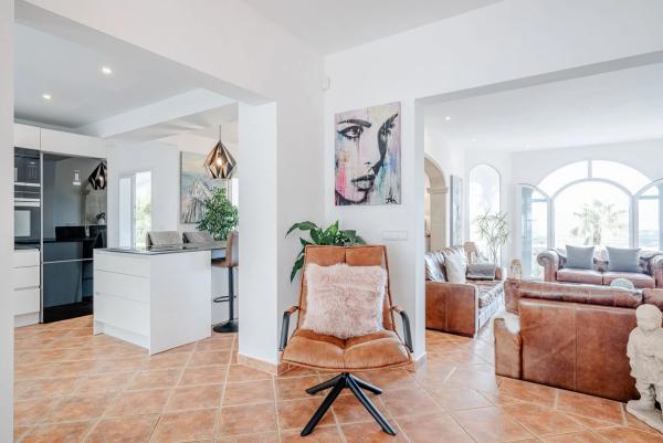 Casa independiente en CL Rio Jalon