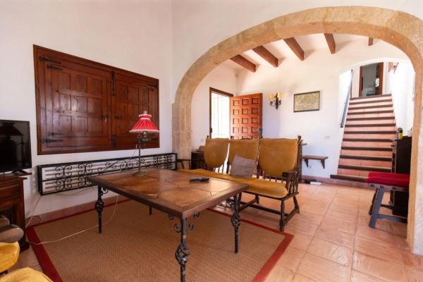 Casa independiente en calle Naranjo