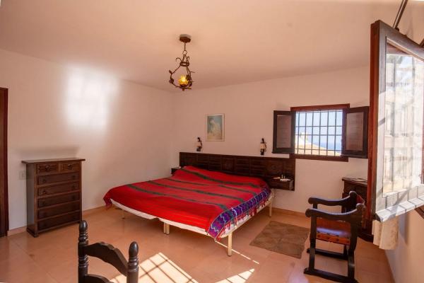 Casa independiente en calle Naranjo