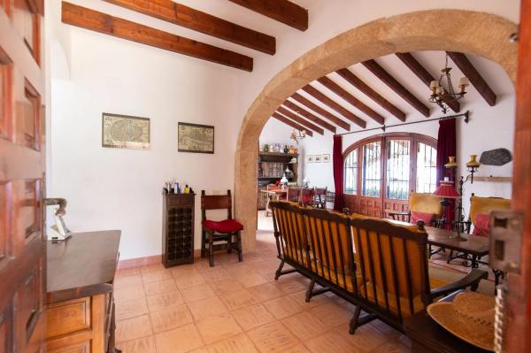 Casa independiente en calle Naranjo