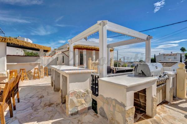 Casa independiente en calle Alfafara