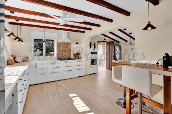 Casa independiente en calle Alfafara