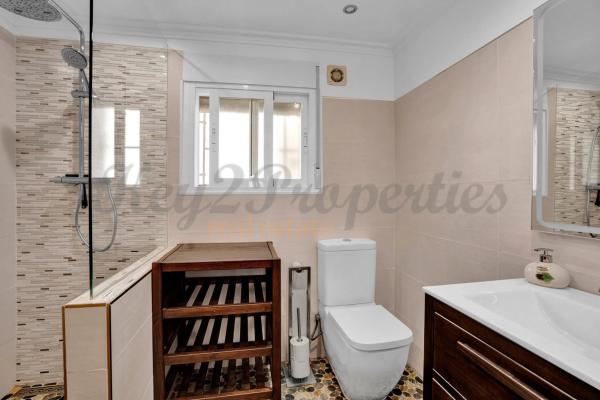 Casa independiente en calle Alfafara