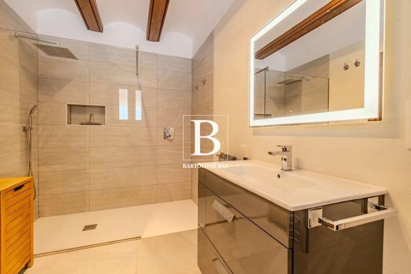 Casa independiente en calle Lluca