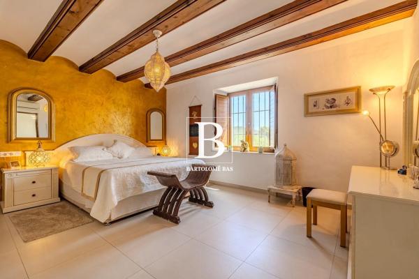 Casa independiente en calle Lluca