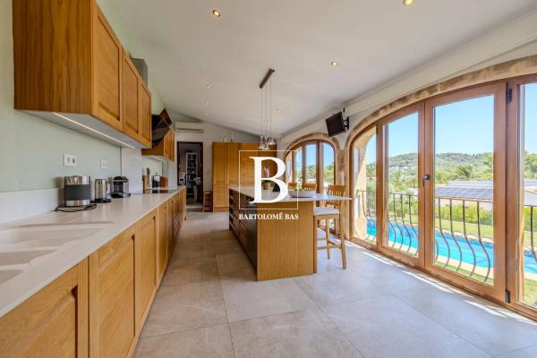 Casa independiente en calle Lluca