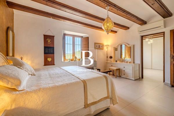 Casa independiente en calle Lluca