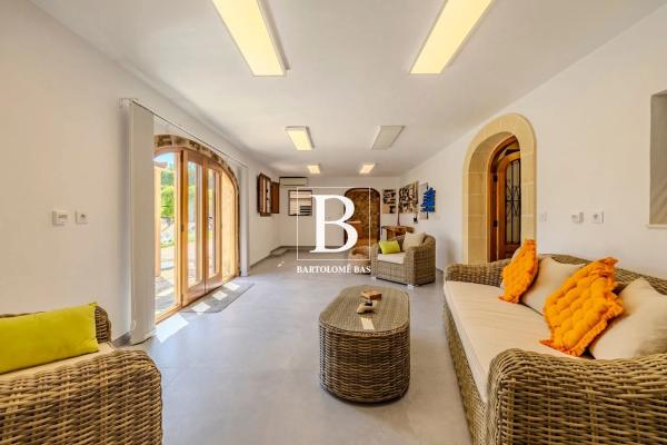 Casa independiente en calle Lluca