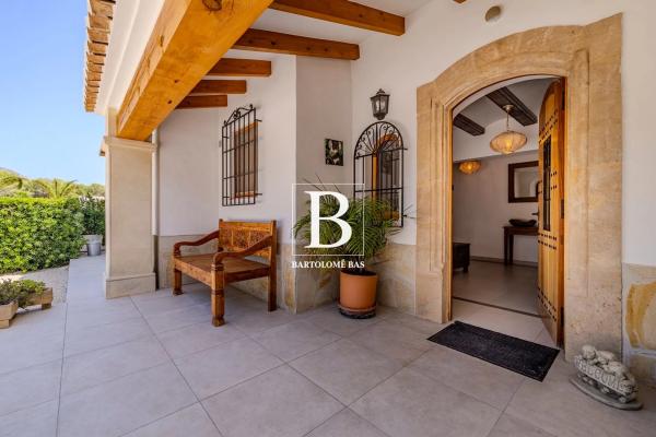 Casa independiente en calle Lluca